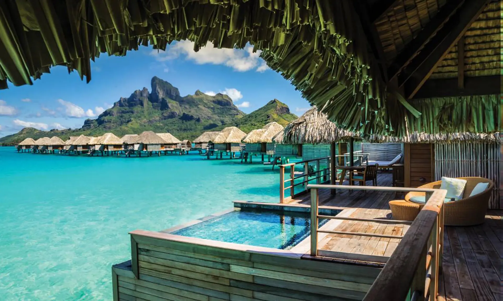 Bungalow sobre el agua con alberca privada en Four Seasons Bora Bora